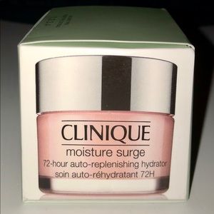 CLINIQUE Moisture Surge